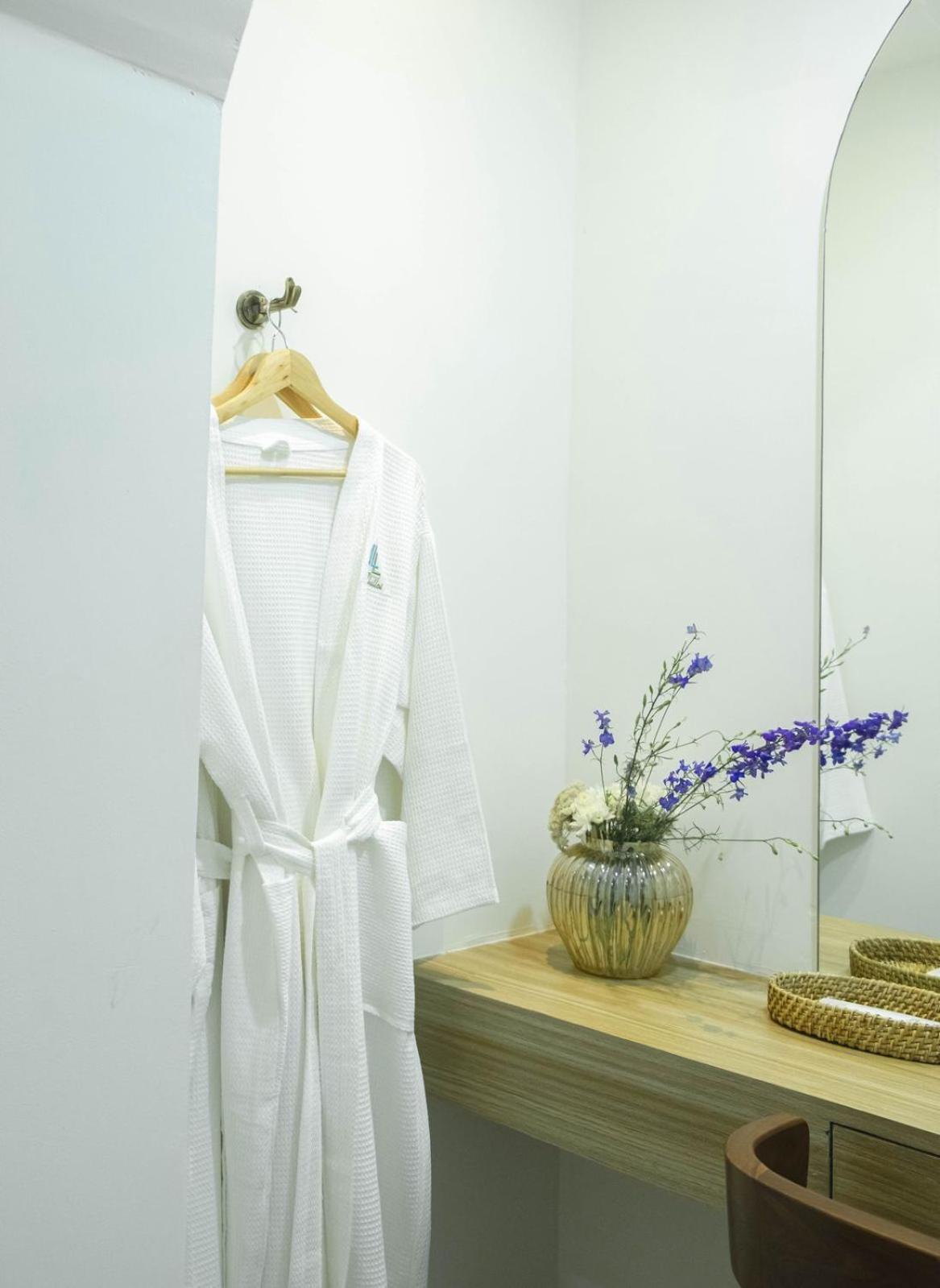Hotel Lake Shilloi Dimāpur エクステリア 写真