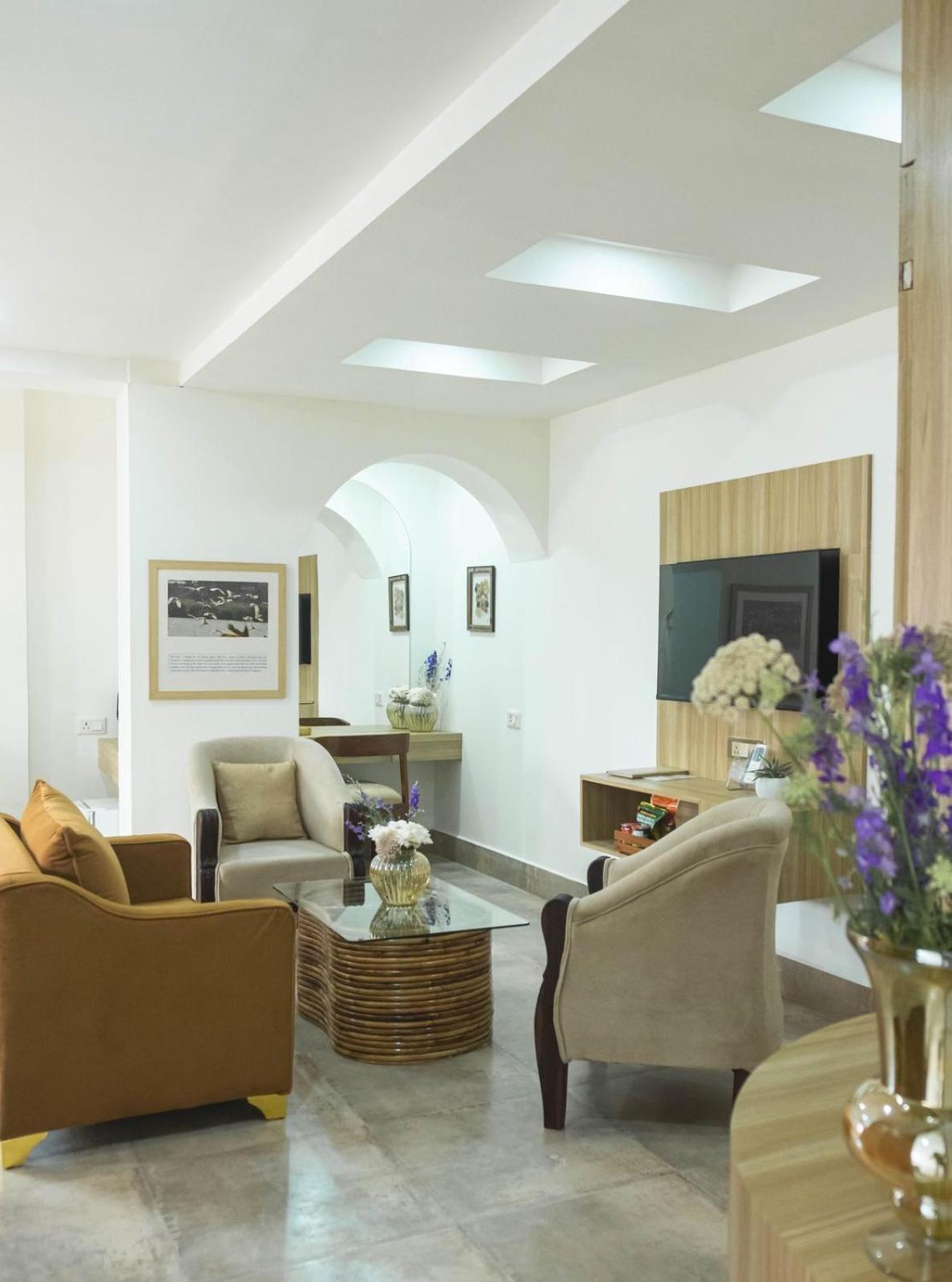 Hotel Lake Shilloi Dimāpur エクステリア 写真