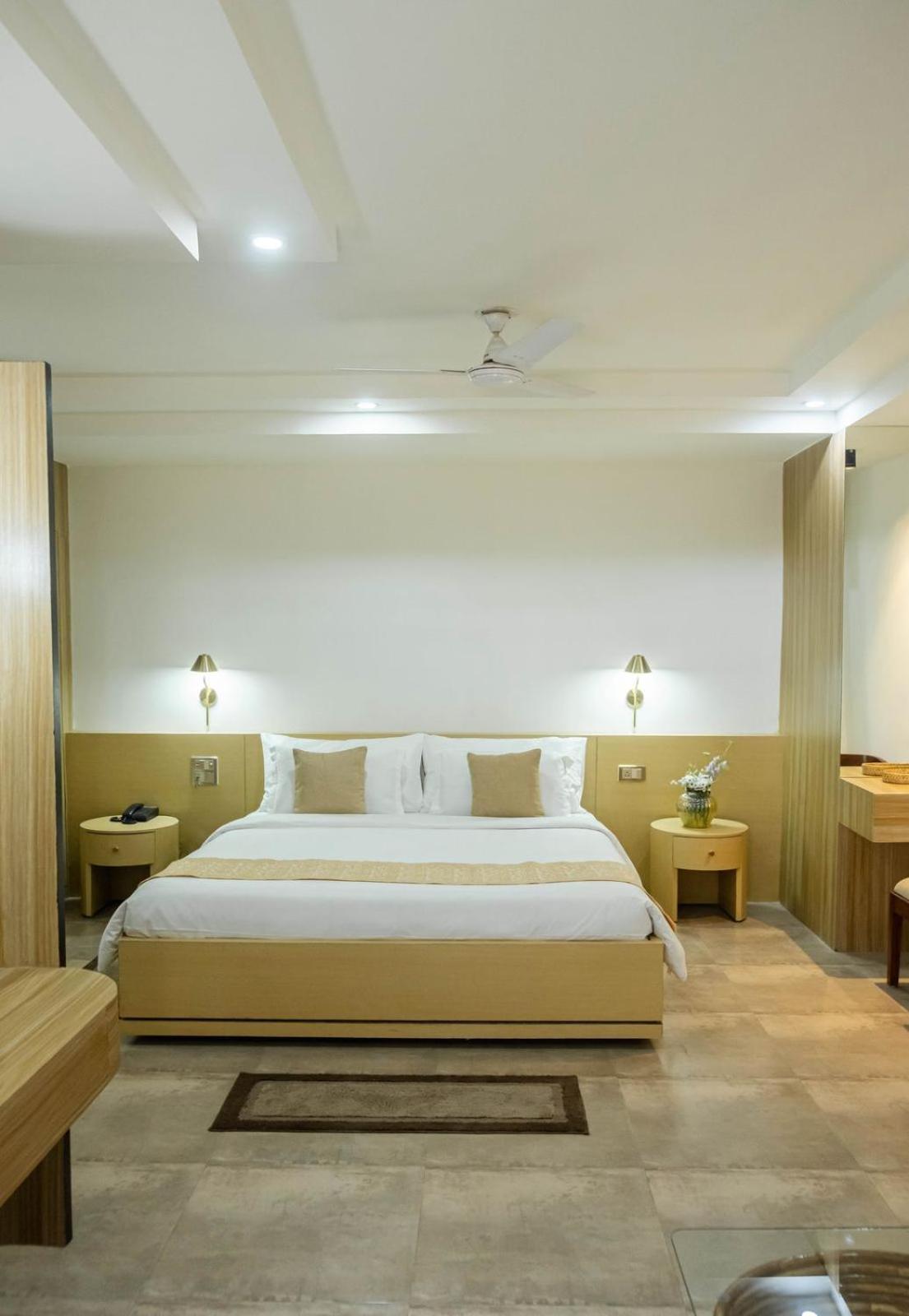 Hotel Lake Shilloi Dimāpur エクステリア 写真